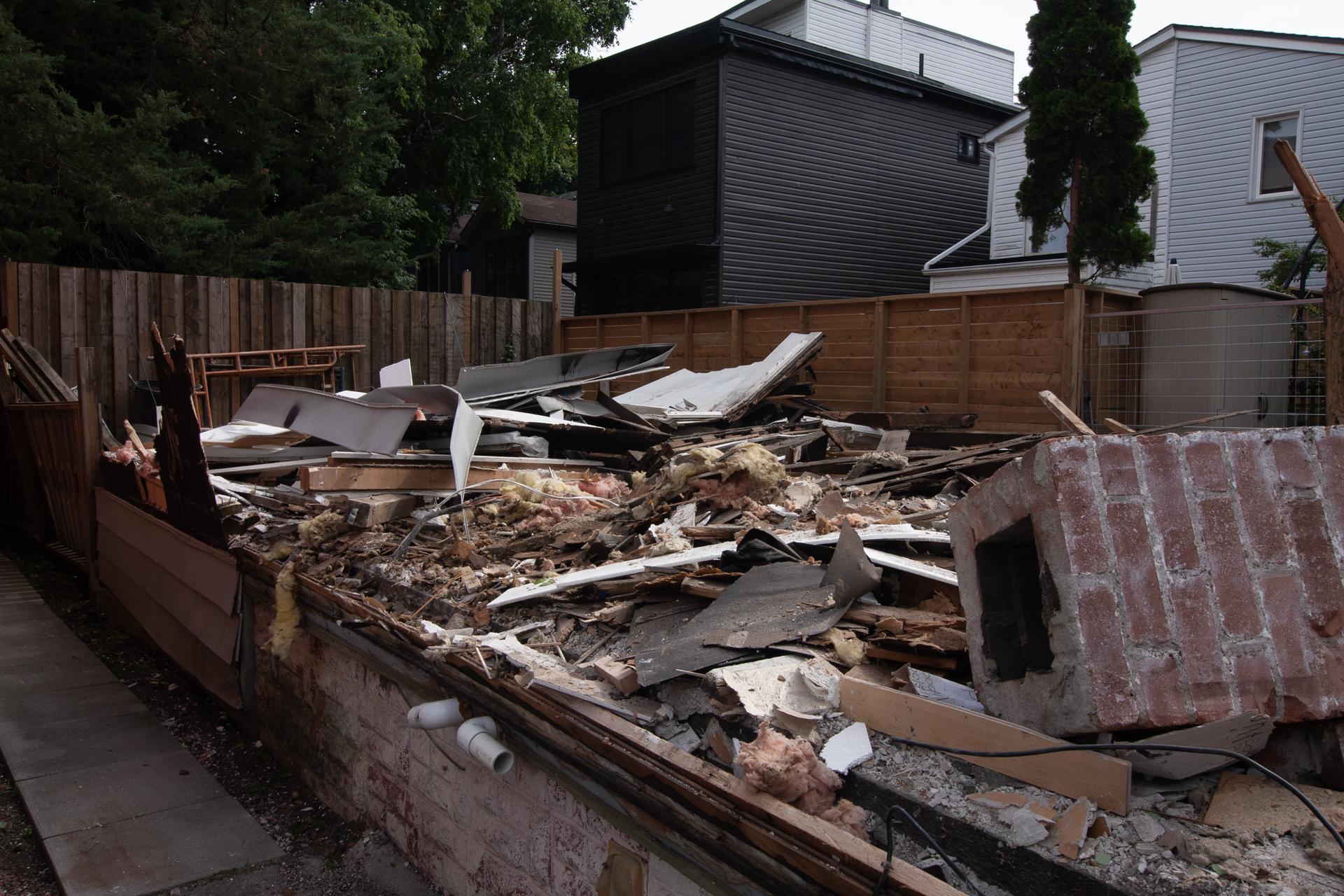 waste-removal-services-residential-demolition-waste-before-cleanup