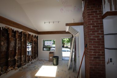 demolition-renovation-interior-stripping